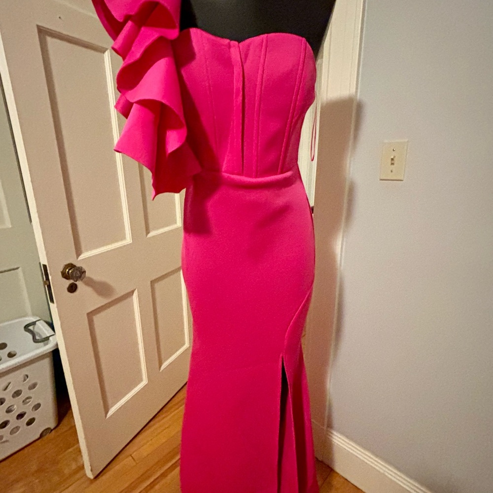 Chic One-Shoulder Pink Dress